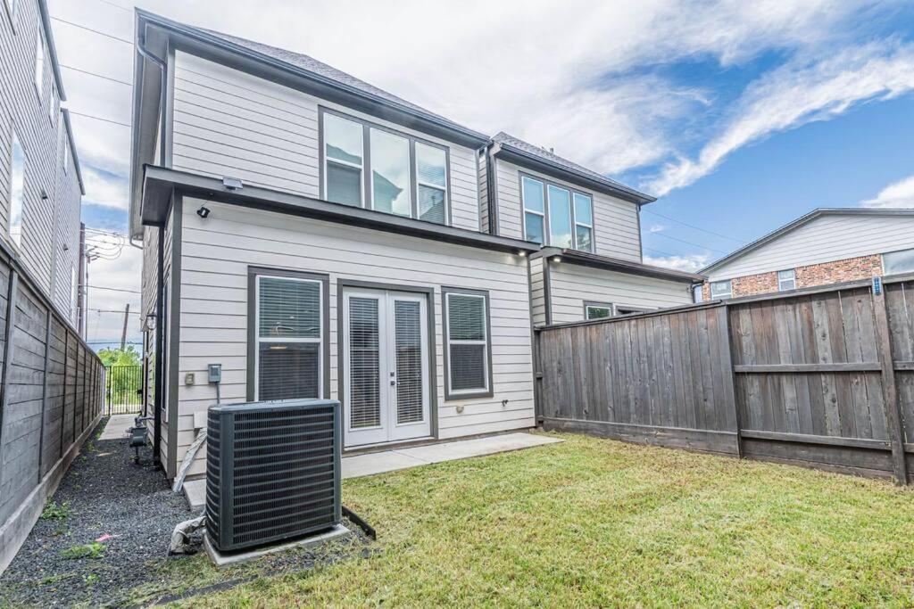 Charming 3-Bedroom Luxury Home Near Downtown, Nrg, Galleria & Medical Center Houston Exterior foto